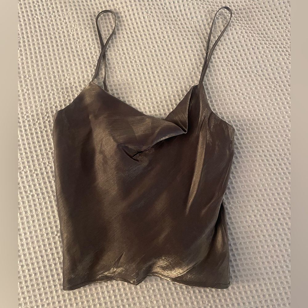 Elegant Silver / Pewter Top